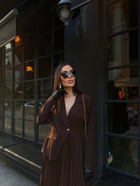 Elizabeth Pileli Etek & Ceket Görünümlü Elbiseler Elizabeth Pileli Etek & Ceket Görünümlü Elbiseler