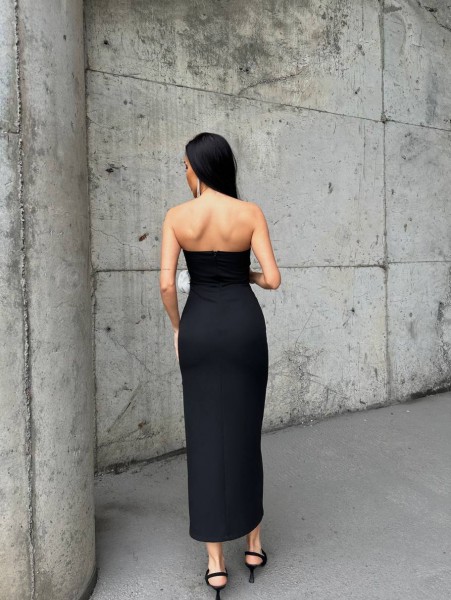 Beyaz Gül Detay Yırtmaçlı Strapless Elbise Beyaz Gül Detay Yırtmaçlı Strapless Elbise