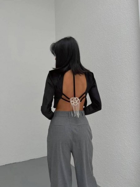 Sırt Dekolte Uzun Kollu Siyah Crop