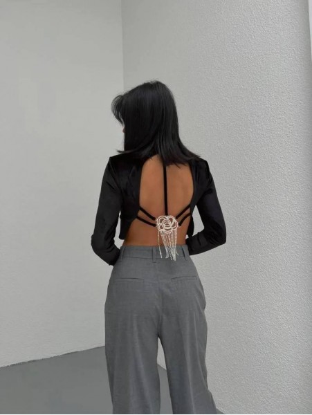 Sırt Dekolte Uzun Kollu Siyah Crop