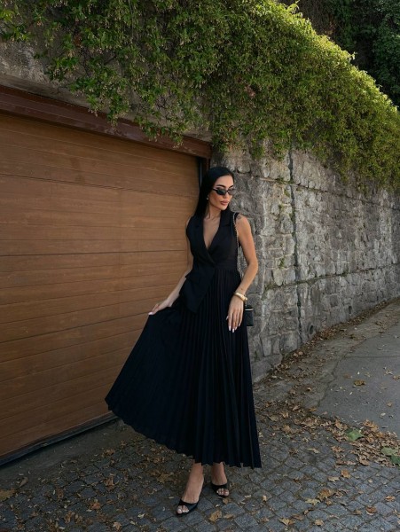 Elizabeth Yelekli Pileli Uzun Elbiseler Elizabeth Yelekli Pileli Uzun Elbiseler