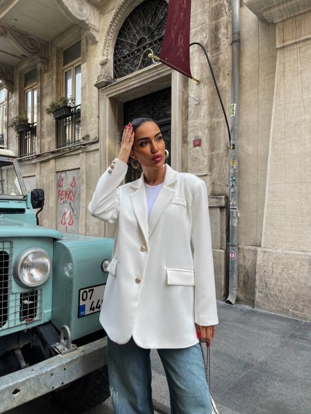 Beyaz Gold Düğmeli Blazer Ceket